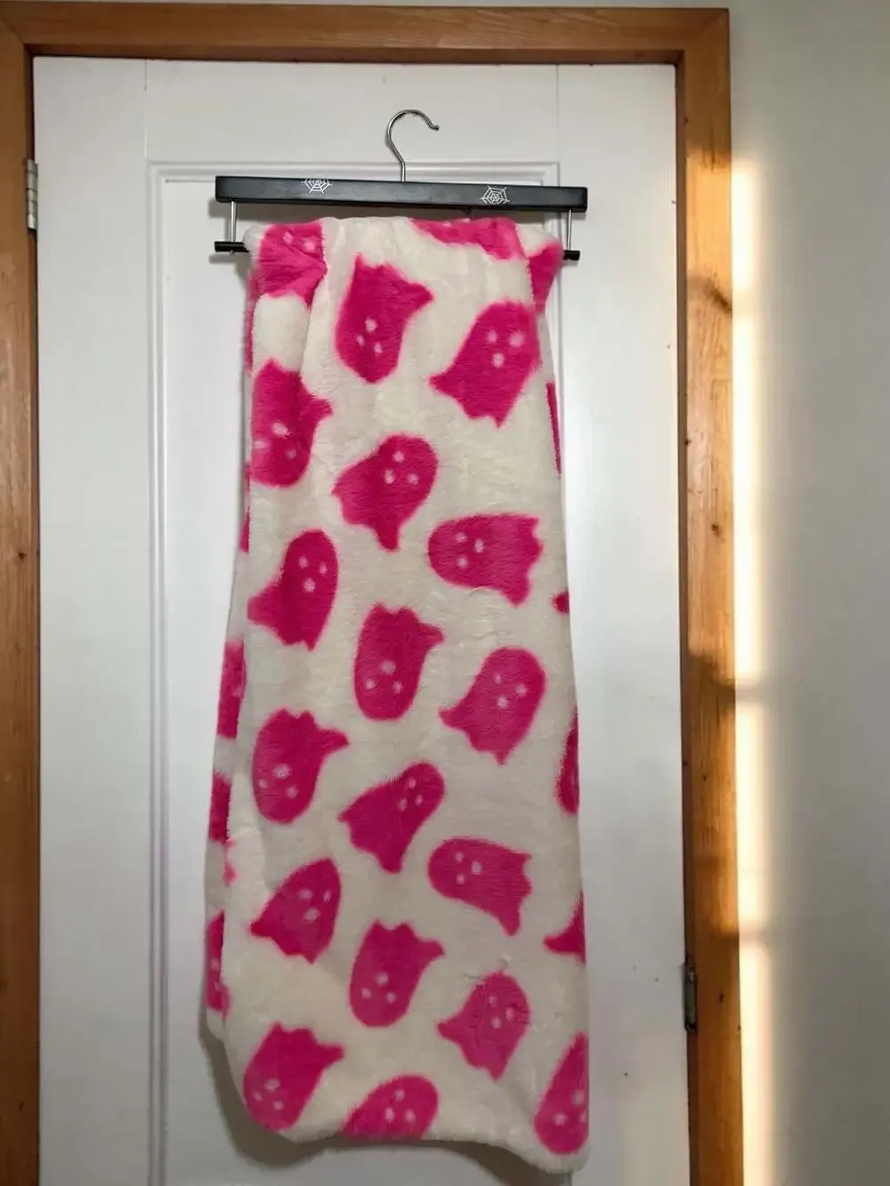 Storehouse Seasonal Oversized Faux Fur Hot Pink Ghost Throw Blanket 50x70